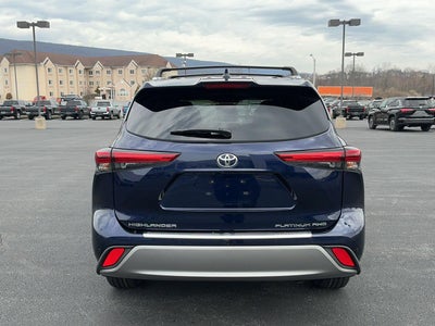 2022 Toyota Highlander Platinum
