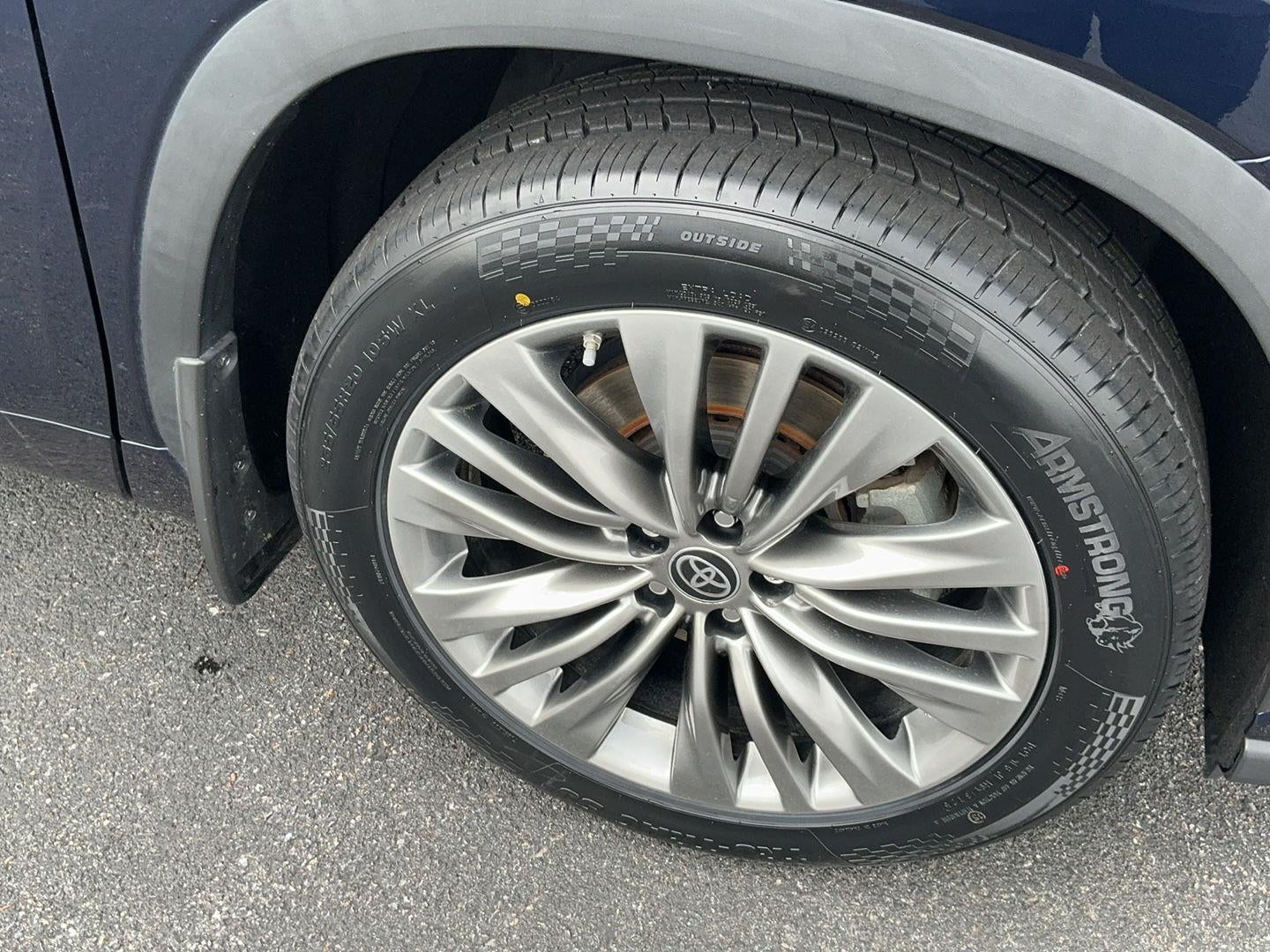 2022 Toyota Highlander Platinum