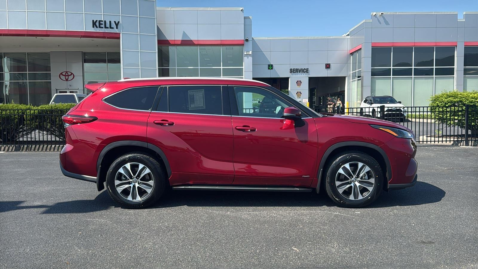 2022 Toyota Highlander Hybrid XLE