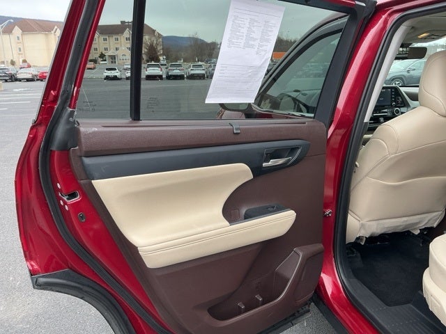 2022 Toyota Highlander XLE