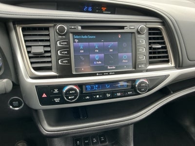 2019 Toyota Highlander SE