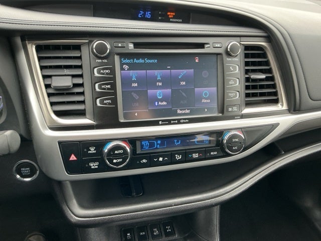 2019 Toyota Highlander SE