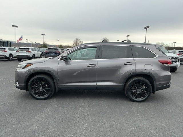 2019 Toyota Highlander SE