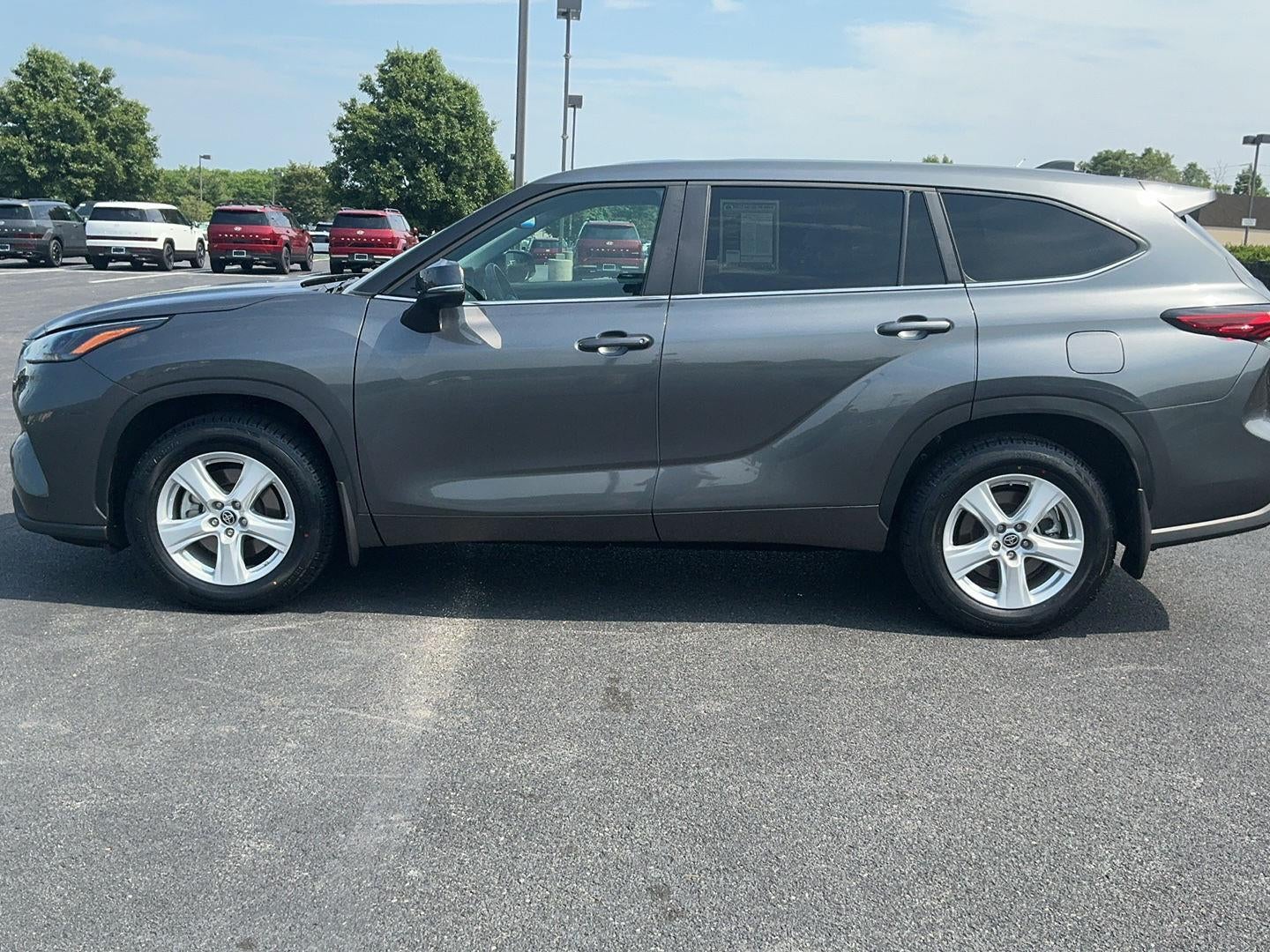 2023 Toyota Highlander LE