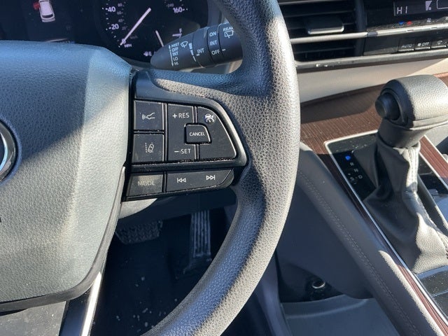 2024 Toyota Sienna LE 8 Passenger