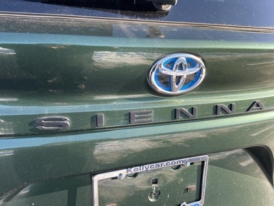 2024 Toyota Sienna LE 8 Passenger