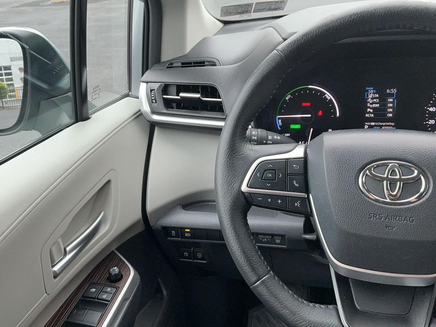2022 Toyota Sienna XLE
