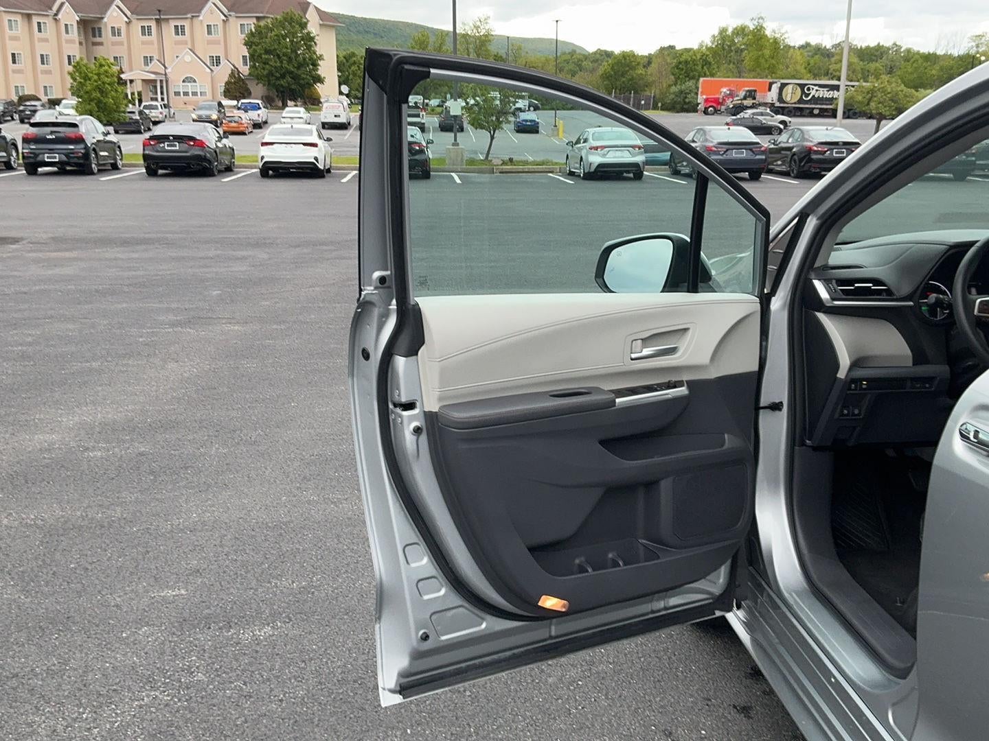 2022 Toyota Sienna XLE