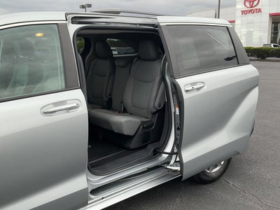 2022 Toyota Sienna XLE