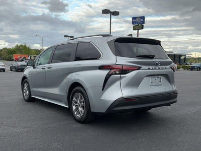 2022 Toyota Sienna XLE