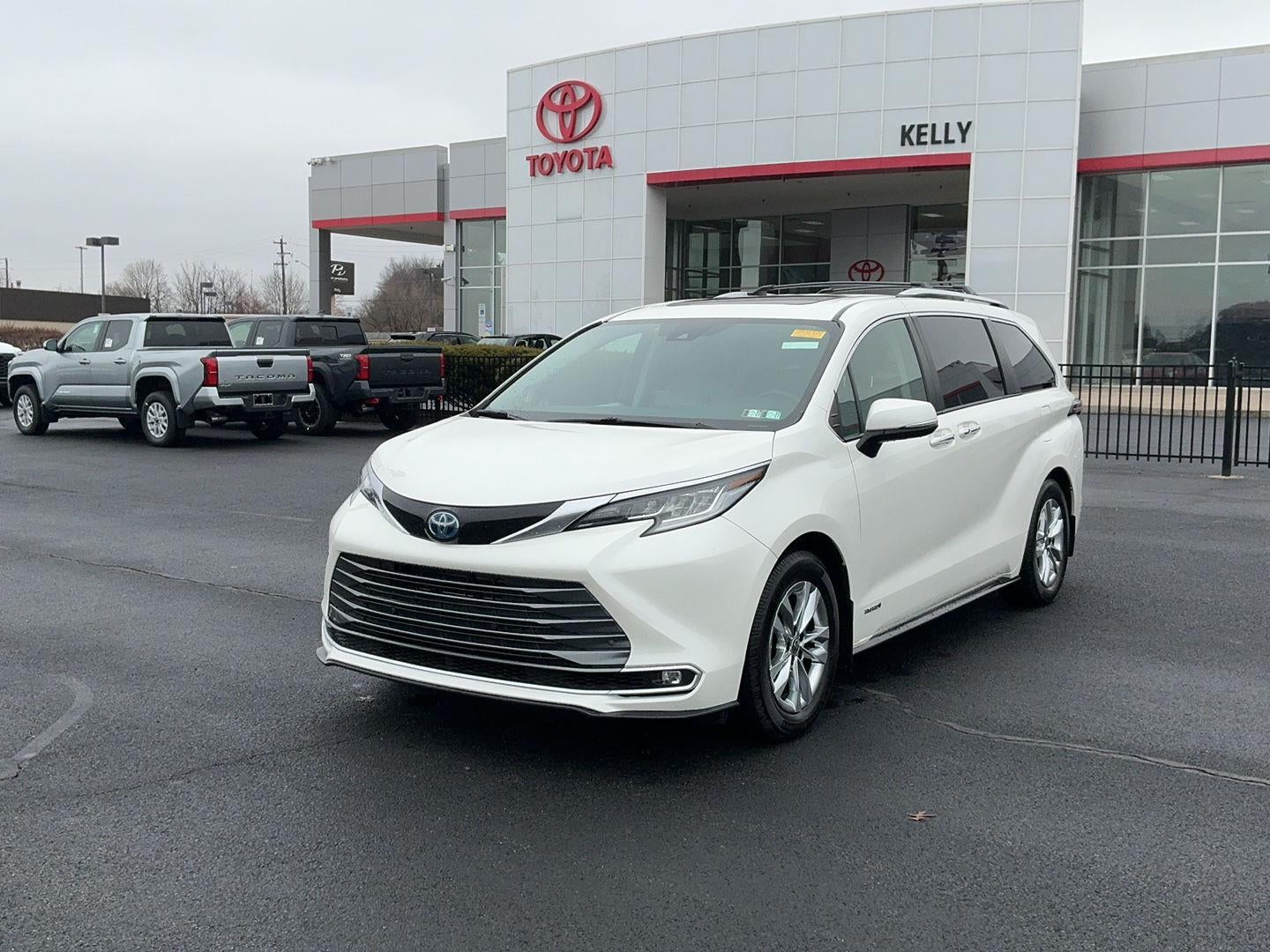 2021 Toyota Sienna Limited 7-Passenger
