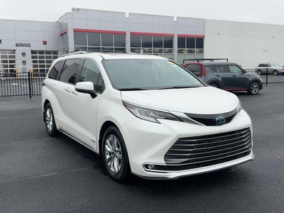 2021 Toyota Sienna Limited 7-Passenger