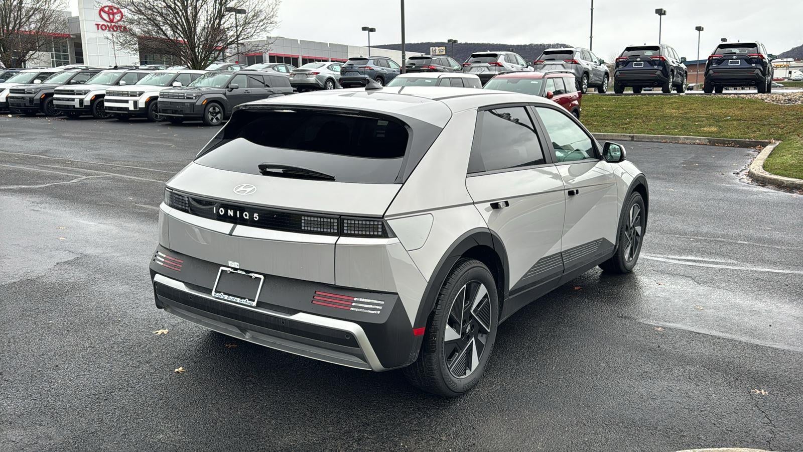 2026 Hyundai IONIQ 5 SE Standard Range