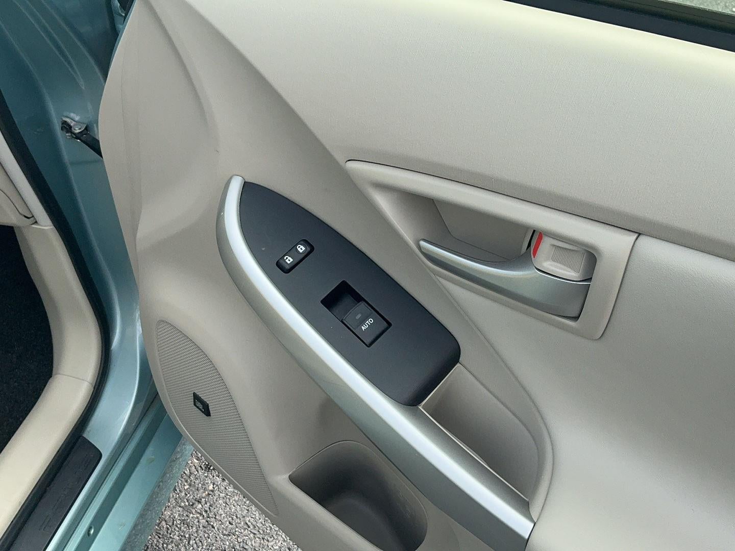 2015 Toyota Prius IV