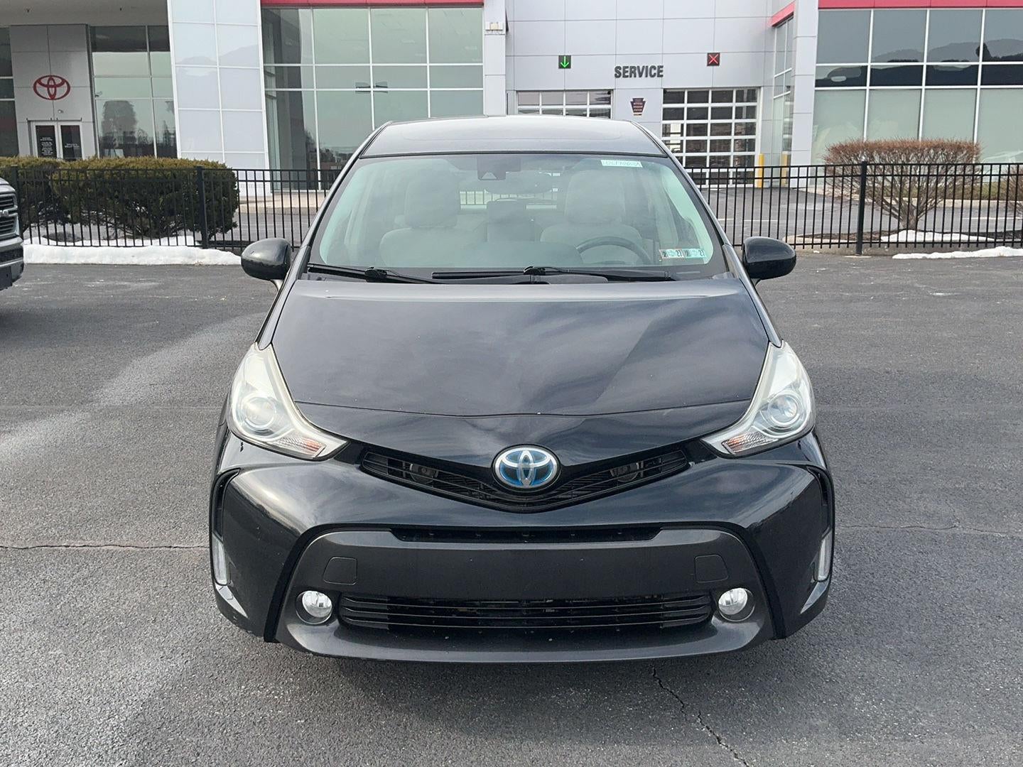 2015 Toyota Prius v Five