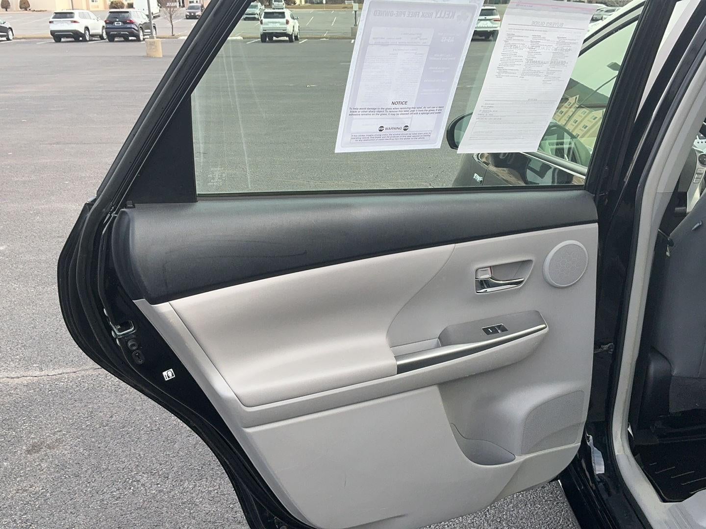 2015 Toyota Prius v Five