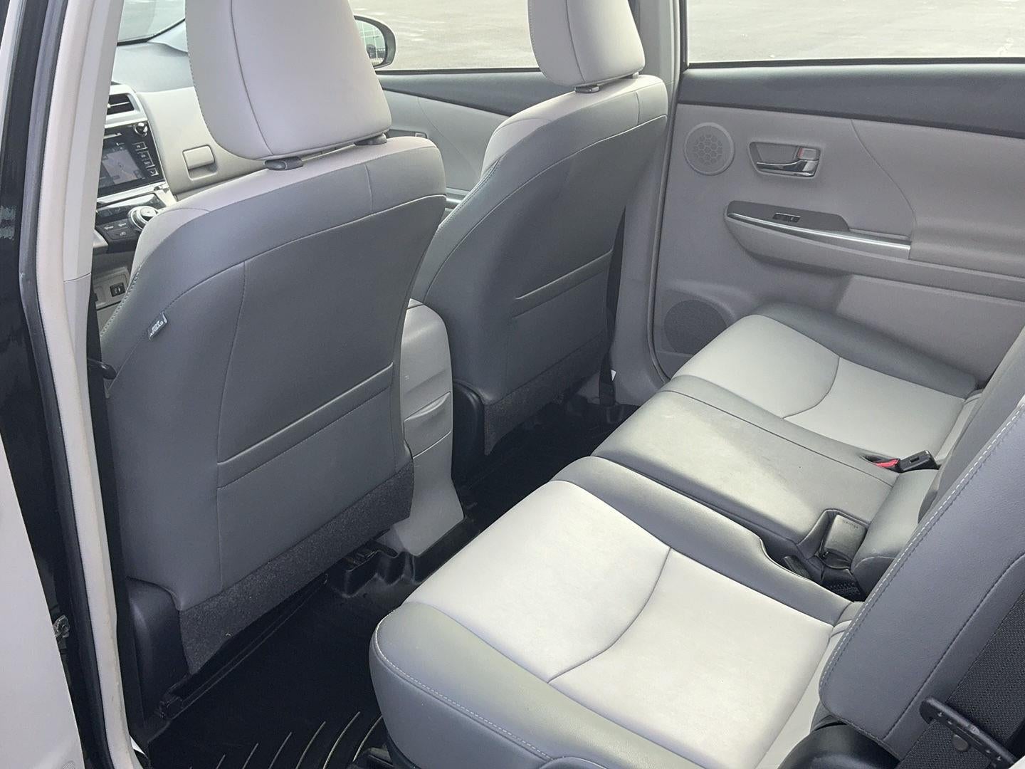 2015 Toyota Prius v Five