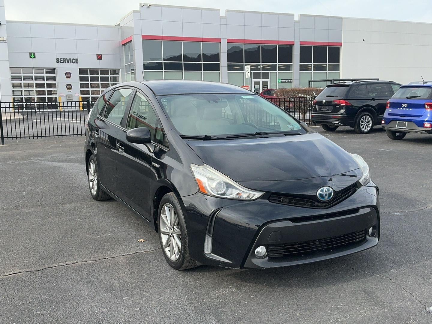 2015 Toyota Prius v Five
