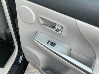 2015 Toyota Prius v Five