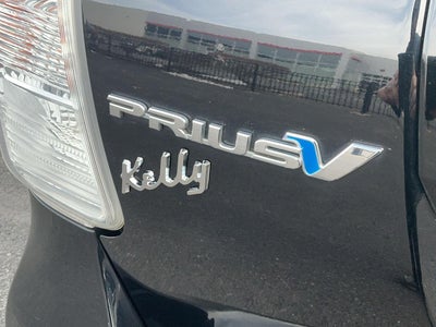 2015 Toyota Prius v Five