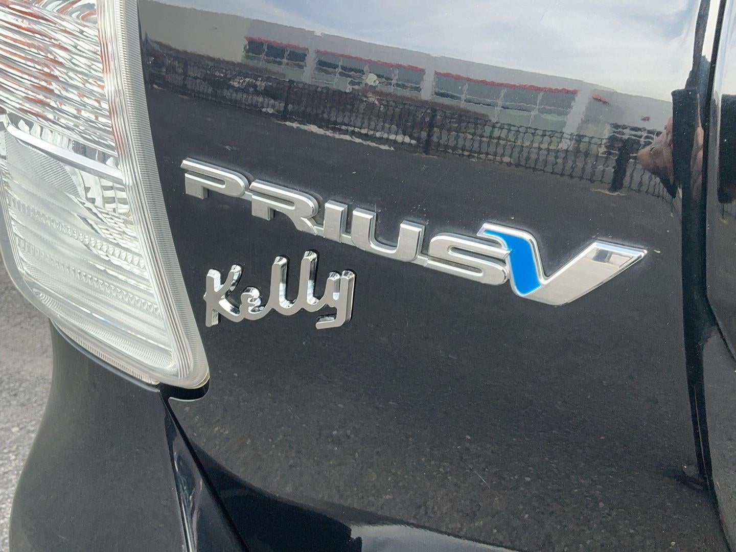 2015 Toyota Prius v Five