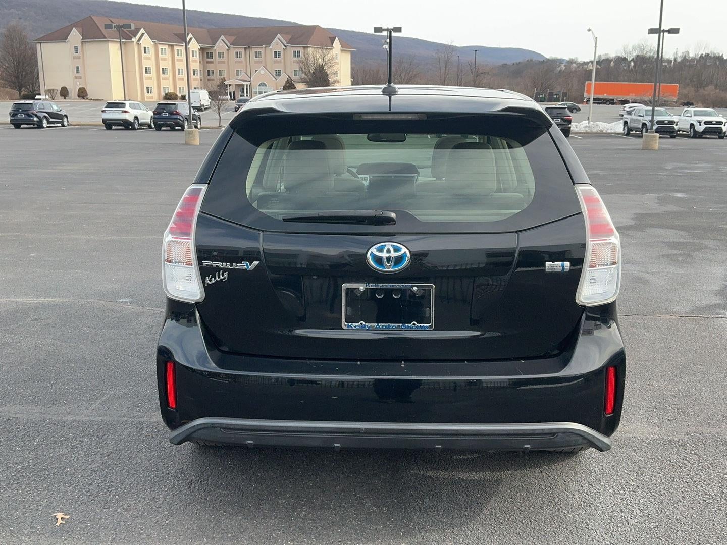 2015 Toyota Prius v Five