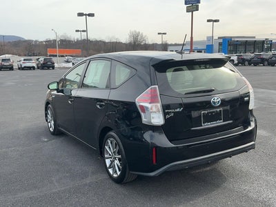 2015 Toyota Prius v Five