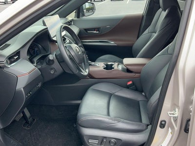 2023 Toyota Venza XLE