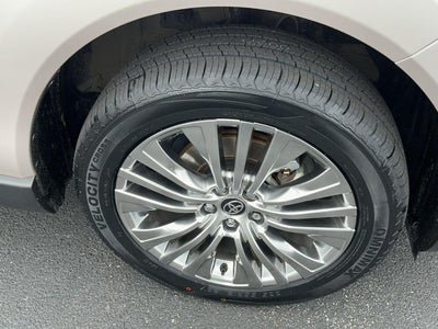 2023 Toyota Venza XLE