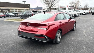 2026 Hyundai ELANTRA SE