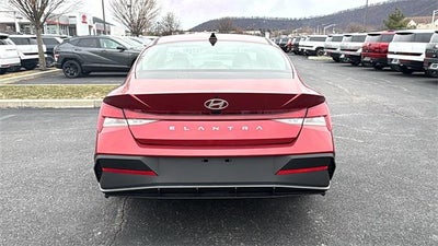 2026 Hyundai ELANTRA SE