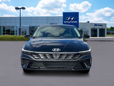 2026 Hyundai ELANTRA SE