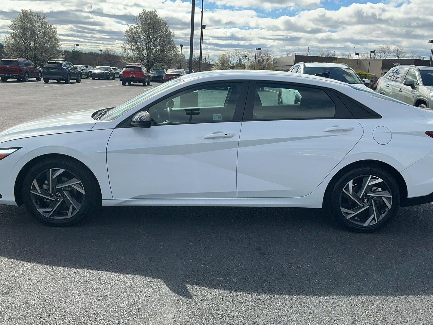 2025 Hyundai ELANTRA SEL Sport