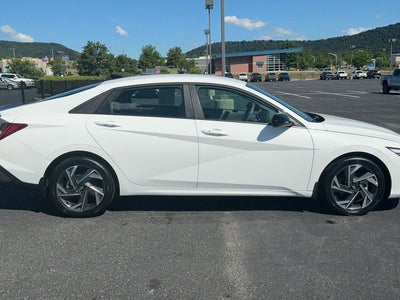 2025 Hyundai ELANTRA HYBRID SEL Sport