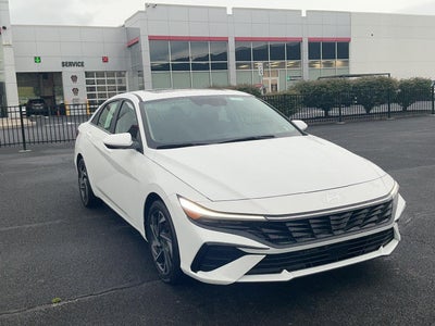 2024 Hyundai ELANTRA SEL