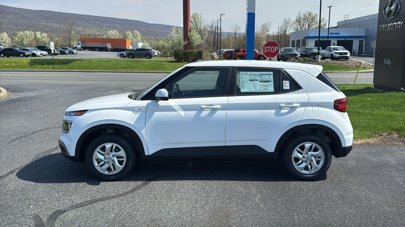 2026 Hyundai VENUE SE