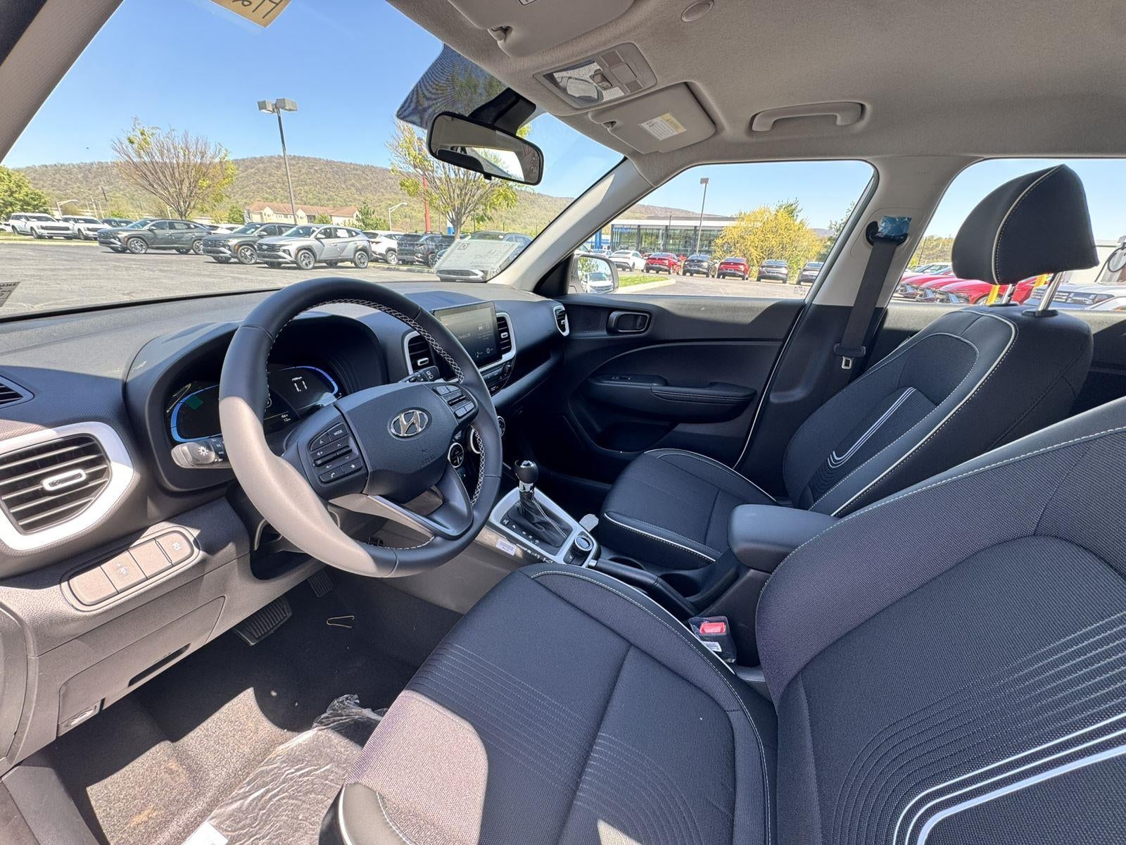 2026 Hyundai VENUE SEL W/Two-Tone Roof