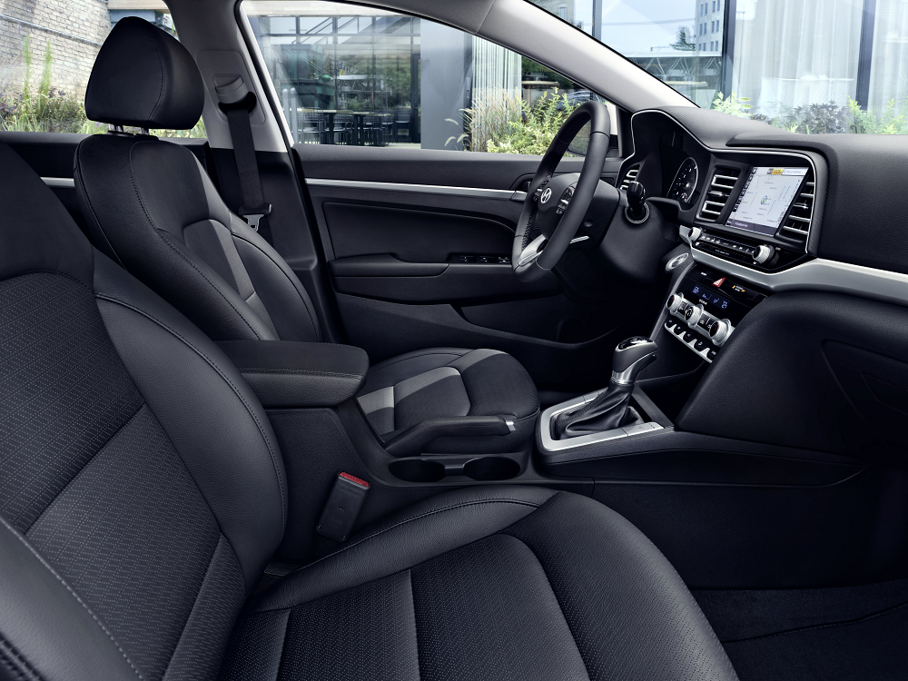 Hyundai Elantra Interior 