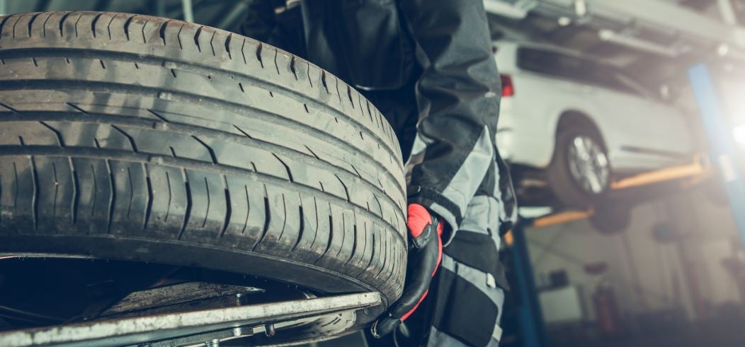 Technician replacing Tire | Kelly Hyundai in Hamburg PA